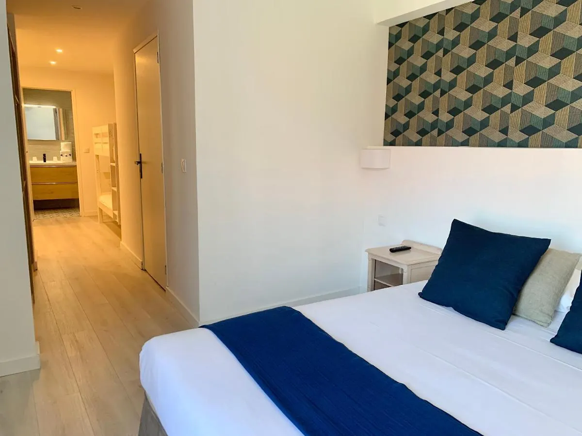 Hotel De Flore Saint-Raphael  3*, Saint-Raphael (Var) France