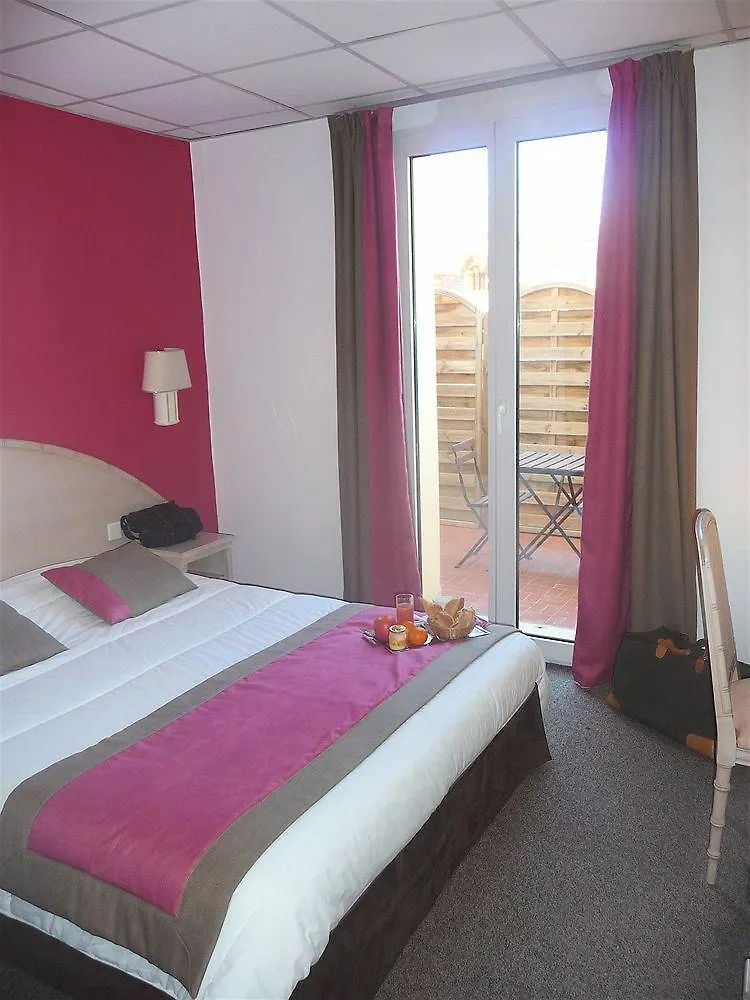 Hotel De Flore Saint-Raphaël 3*,  Fransa